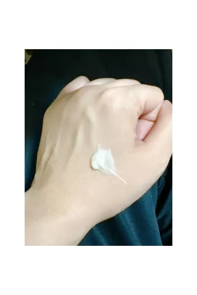  تصویر 9 : کرم گلوتاتیون شماره ۵ ضد لک و روشن کننده نامبوزین Numbuzin 