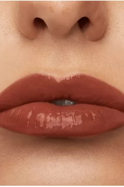  تصویر 2 : Maybelline New York میبلین نیویورک 130 EXTRA رژ لب شاین مایع 16 ساعته سوپر استی VINYL INK رنگ  