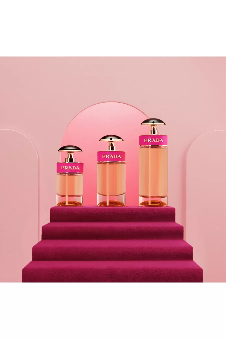نحوه استفاده از عطر زنانه کندی پرفیوم ۵۰ میل پرادا Prada برای ایجاد رایحه‌ای دلپذیر