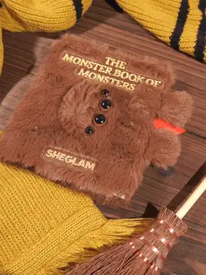  تصویر 1 : پالت سایه کلکسیونی هری پاتر مدل Monster Book Of Monsters شیگلم Sheglam 
