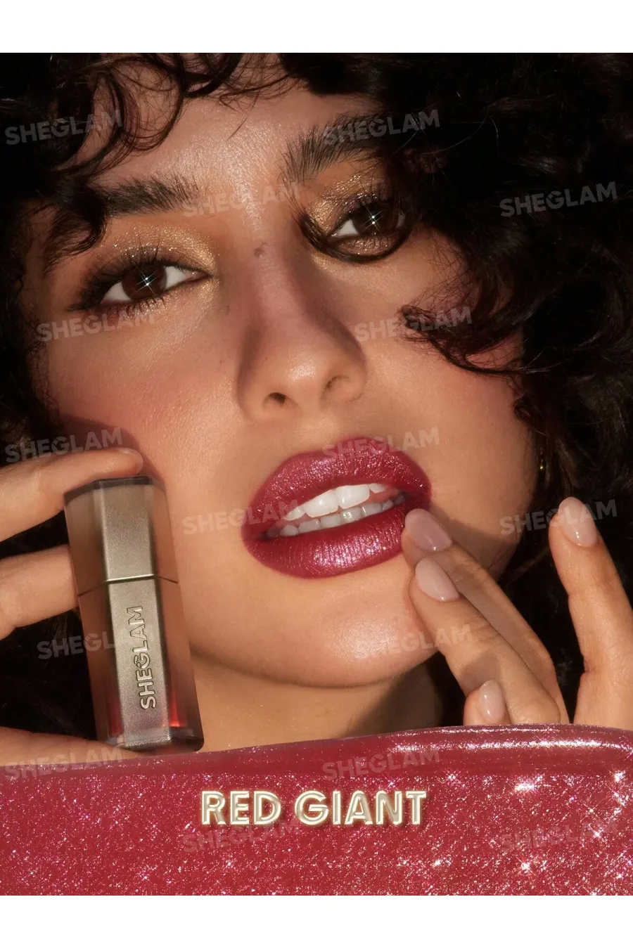 روش استفاده از رژ لب مایع اکلیلی مدل Stardust Swipe Glitter Liquid Lipstick رنگ رژ لب مایع اکلیلی مدل Stardust Swipe Glitter Liquid Lipstick رنگ قرمز آجری درخشا روش استفاده از رژ لب مایع اکلیلی مدل Stardust Swipe Glitter Liquid Lipstick رنگ رژ لب مایع اکلیلی مدل Stardust Swipe Glitter Liquid Lipstick رنگ قرمز آجری درخشا