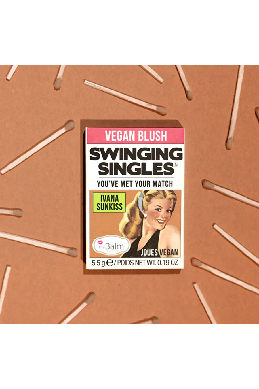 درباره رژگونه Swinging Singles در رنگ Ivana Sunkiss قهوهای روشن دبالم The balm درباره رژگونه Swinging Singles در رنگ Ivana Sunkiss قهوهای روشن دبالم The balm