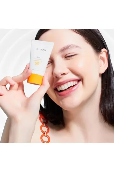  تصویر 2 : کرم ضد آفتاب SPF 50 فارماسی Farmasi 