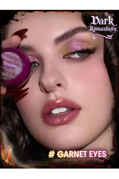  تصویر 1 : سایه چشم دوکروم Garnet Eyes رنگ اناری درخشان با جلوه چندبعدی شیگلم Sheglam 
