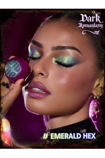  تصویر 2 : سایه چشم دوکروم Emerald Hex سبز زمردی با جلوه تغییررنگی خیره‌کننده شیگلم Sheglam 