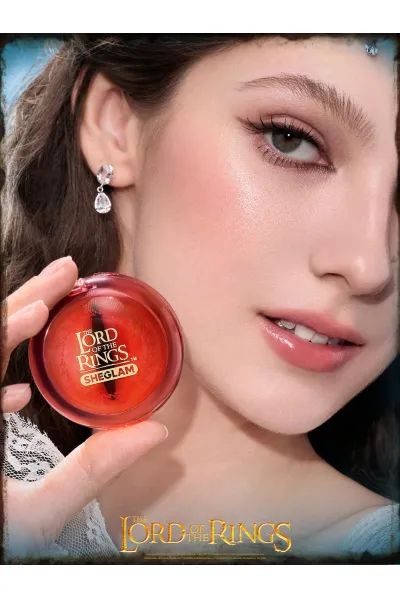  تصویر 6 : رژگونه Eye Of Sauron Hot Pink با رنگ صورتی تند و جلوه طبیعی شیگلم Sheglam 