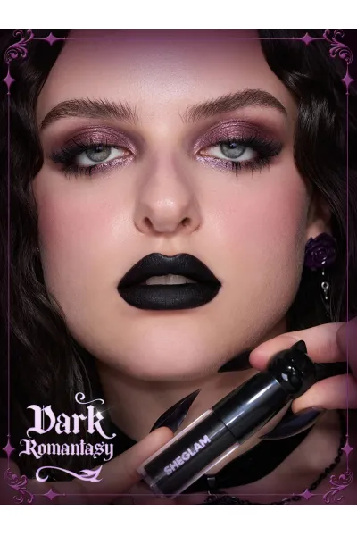  تصویر 1 : موس لب ضدانتقال Dark Romantasy Black با رنگ مشکی عمیق مات شیگلم Sheglam 