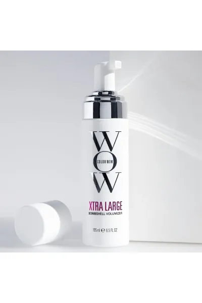  تصویر 2 : اسپری حجم‌دهنده مو Large Volume Bombshell برای ایجاد حجم چشمگیر کالر واو Color Wow 