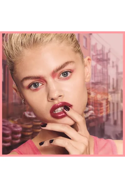  تصویر 4 : بالم لب رنگی 14 Fig Jam انجیری با شی باتر و هیالورونیک اسید میبلین نیویورک Maybelline New York 