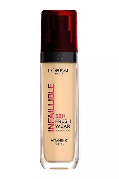 خرید و قیمت کرم پودر ماندگار ۳۲ ساعته ویتامین C رنگ 130 Beige Peau بژ روشن L'Oreal Paris لورال پاریس اصل
