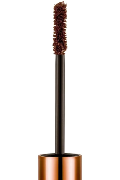 تصویر 2 : ریمل حجم‌دهنده و فرکننده مژه قهوه‌ای برای مژه‌هایی پرتر و خوش‌فرم Hero Volume Curl Brown Mascara فلورمار Flormar 