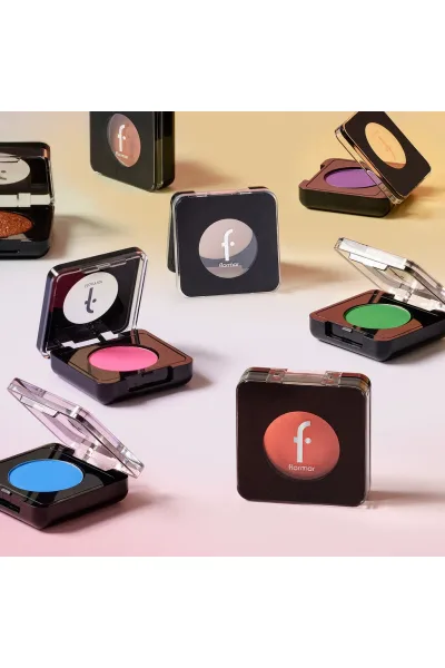  تصویر 3 : سایه چشم تک‌رنگ پیگمنت بالا Bronze Star برنزی روشن و صدفی Mono Highly Pigmented Single Pearly Eyeshadow 19 Bronze Star فلورمار Flormar 