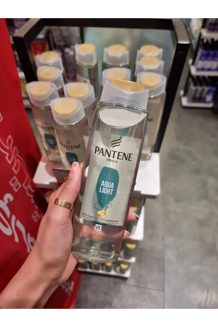 ارزش خرید شامپو موهای چرب Aqua Light پنتن Pantene ارزش خرید شامپو موهای چرب Aqua Light پنتن Pantene