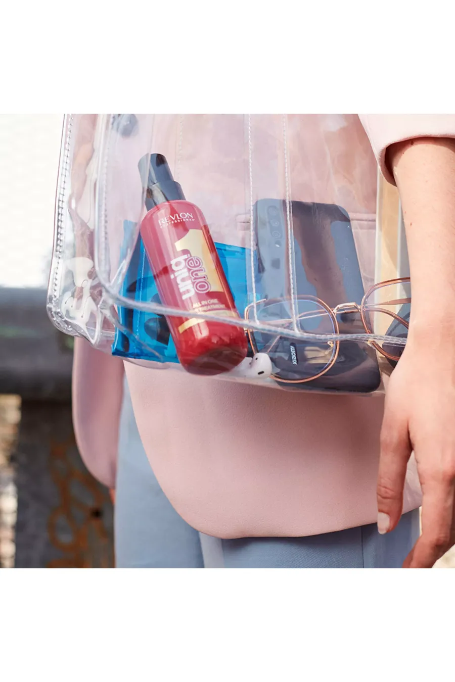 نحوه استفاده از اسپری ۱۰ کاره مو UniqOne رولون Revlon برای همراه داشتن و مصرف روزانه