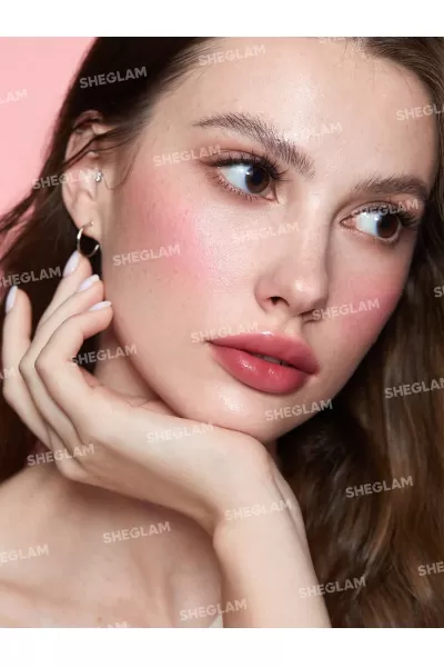  تصویر 1 : رژگونه فضایی رنگ Adorn شیگلم Sheglam 
