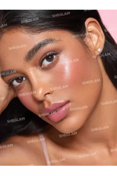  تصویر 2 : رژگونه فضایی رنگ Adorn شیگلم Sheglam 