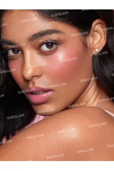  تصویر 2 : رژگونه فضایی رنگ Delight شیگلم Sheglam 